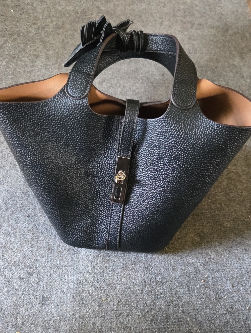 Black Vegan Leather Bucket Bag Nwot